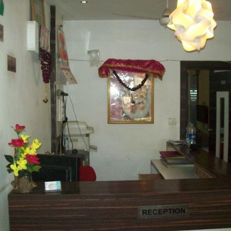 Hotel Mid - Way Inn Gandhinagar Exterior foto